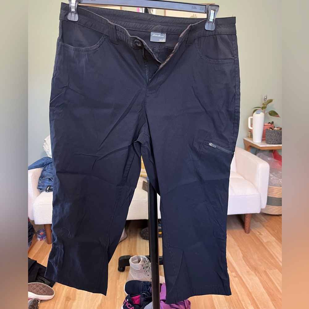 Eddie Bauer Black Women's Cargo Capri Pants
